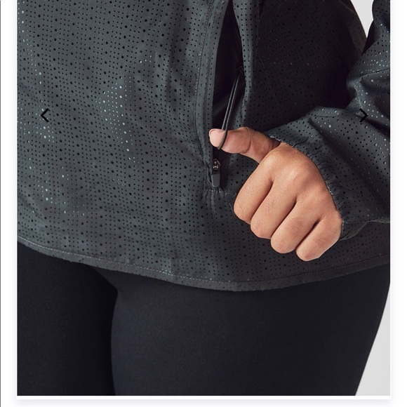 Fabletics NWT Liora Perforated Pullover - Picture 4 of 6